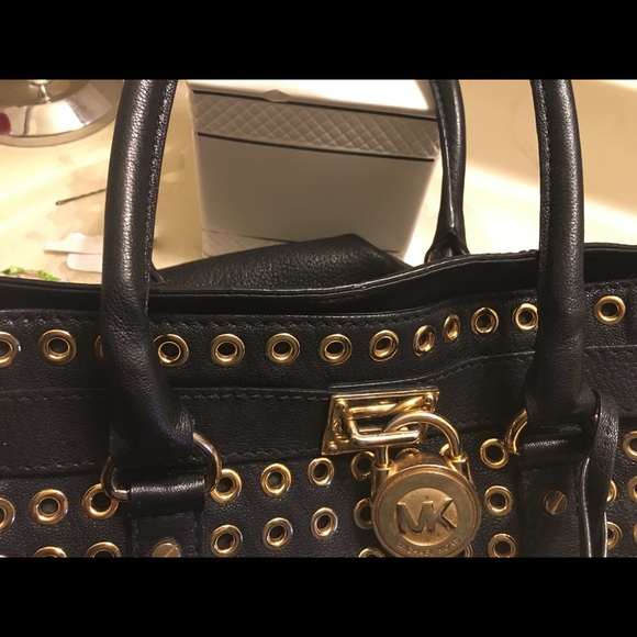 Authentic Michael kors hand bag. - Picture 5 of 8